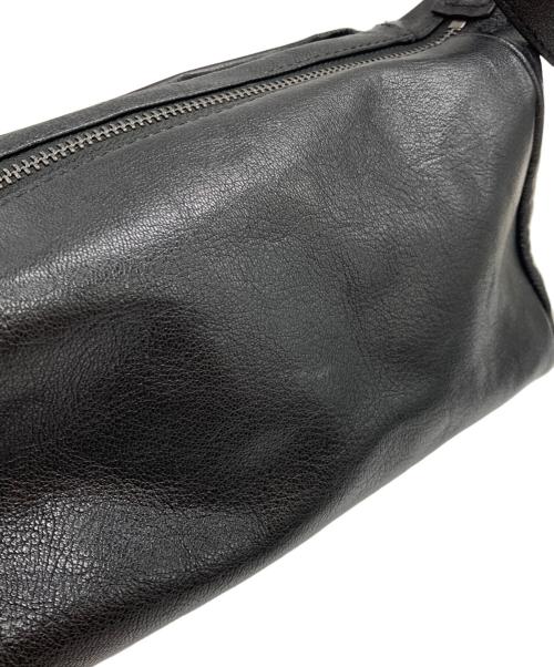 ear PAPILLONNER（イアパピヨネ）ear PAPILLONNER (イアパピヨネ) ボックスショルダーバッグ ブラックの古着・服飾アイテム