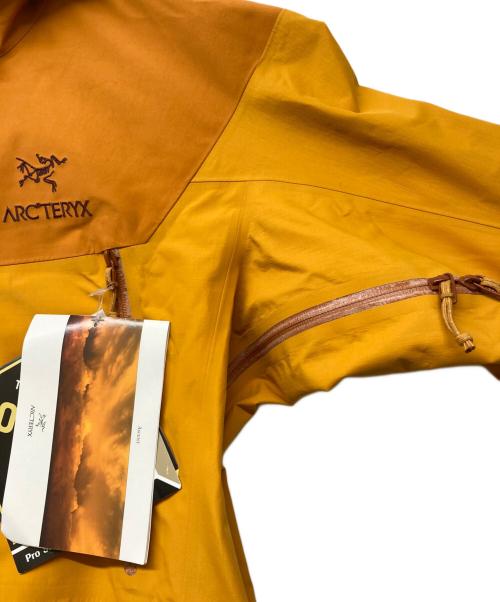 ARC'TERYX（アークテリクス）ARC'TERYX (アークテリクス) Beta AR Jacket Men's オレンジ サイズ:Sの古着・服飾アイテム