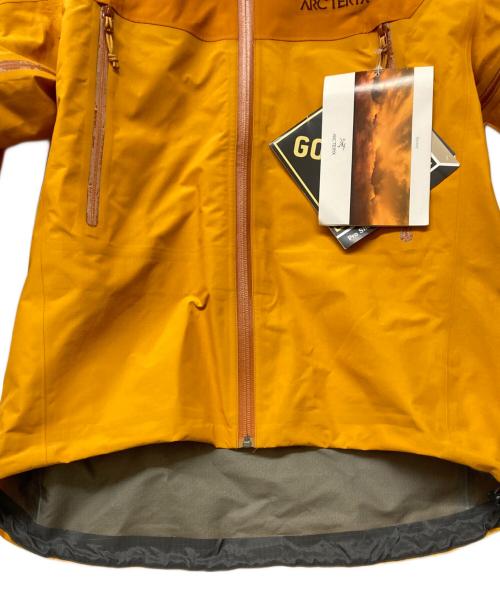 ARC'TERYX（アークテリクス）ARC'TERYX (アークテリクス) Beta AR Jacket Men's オレンジ サイズ:Sの古着・服飾アイテム