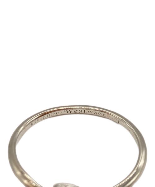 Vivienne Westwood（ヴィヴィアンウエストウッド）Vivienne Westwood (ヴィヴィアンウエストウッド) ロンドンオーブリング シルバー サイズ:13号相当の古着・服飾アイテム