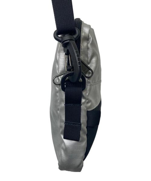 THE NORTH FACE（ザ ノース フェイス）THE NORTH FACE (ザ ノース フェイス) SUPREME (シュプリーム) 18SS Metallic Shoulder Bag シルバー×ブラックの古着・服飾アイテム