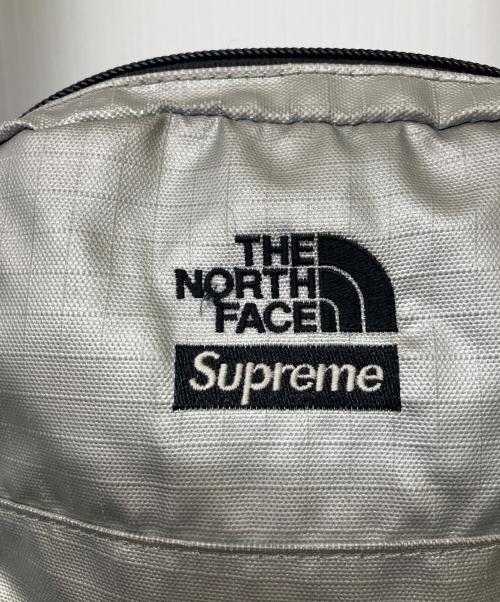 THE NORTH FACE（ザ ノース フェイス）THE NORTH FACE (ザ ノース フェイス) SUPREME (シュプリーム) 18SS Metallic Shoulder Bag シルバー×ブラックの古着・服飾アイテム