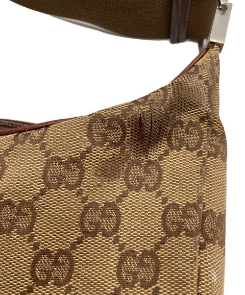 GUCCI（グッチ）GUCCI (グッチ) GGキャンバスショルダーバッグ ベージュの古着・服飾アイテム