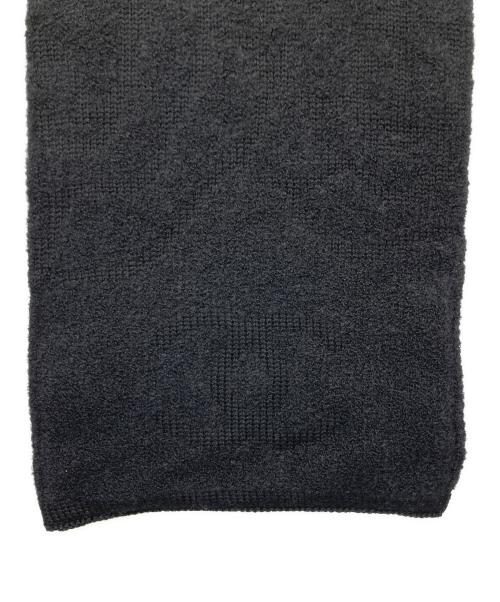 CHANEL（シャネル）CHANEL (シャネル) カシミヤシルクブレンドココマークカメリア大判マフラー ホワイト×ブラックの古着・服飾アイテム