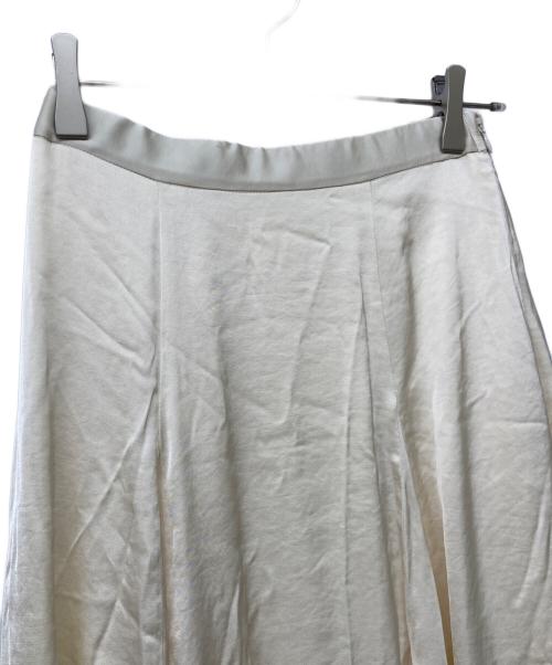 HER LIP TO（ハーリップトゥ）Her lip to (ハーリップトゥ) Flared Satin スカート アイボリー サイズ:Ｓの古着・服飾アイテム