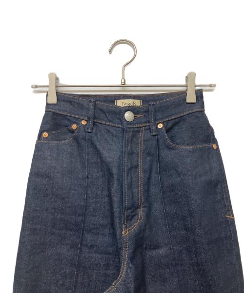 YANUK（ヤヌーク）YANUK (ヤヌーク) anuans (アニュアンス) 24SS 別注Pintuck Straightデニムパンツ インディゴ サイズ:22の古着・服飾アイテム