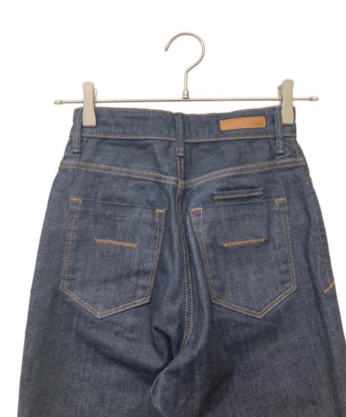 YANUK（ヤヌーク）YANUK (ヤヌーク) anuans (アニュアンス) 24SS 別注Pintuck Straightデニムパンツ インディゴ サイズ:22の古着・服飾アイテム