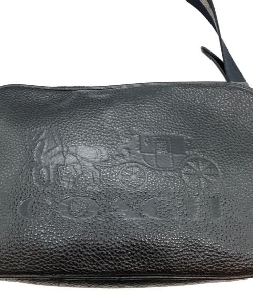 COACH（コーチ）COACH (コーチ) エンボスロゴショルダーバッグ ブラックの古着・服飾アイテム