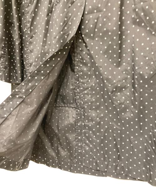 COMME des GARCONS COMME des GARCONS（コムデギャルソン コムデギャルソン）COMME des GARCONS COMME des GARCONS (コムデギャルソン コムデギャルソン) ドットナイロンコート ホワイト×ブラック サイズ:Mの古着・服飾アイテム