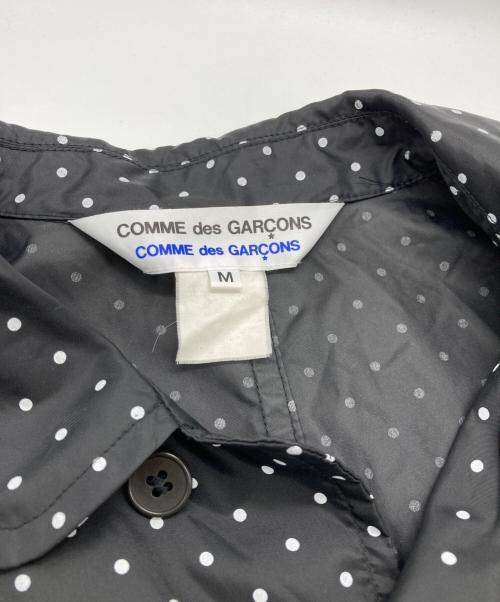 COMME des GARCONS COMME des GARCONS（コムデギャルソン コムデギャルソン）COMME des GARCONS COMME des GARCONS (コムデギャルソン コムデギャルソン) ドットナイロンコート ホワイト×ブラック サイズ:Mの古着・服飾アイテム