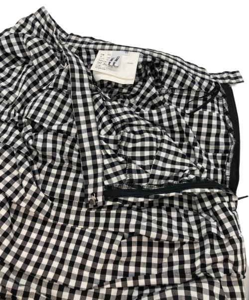 COMME des GARCONS COMME des GARCONS（コムデギャルソン コムデギャルソン）COMME des GARCONS COMME des GARCONS (コムデギャルソン コムデギャルソン) ギンガムチェック ティアードロングスカート ホワイト×ブラック サイズ:SSの古着・服飾アイテム