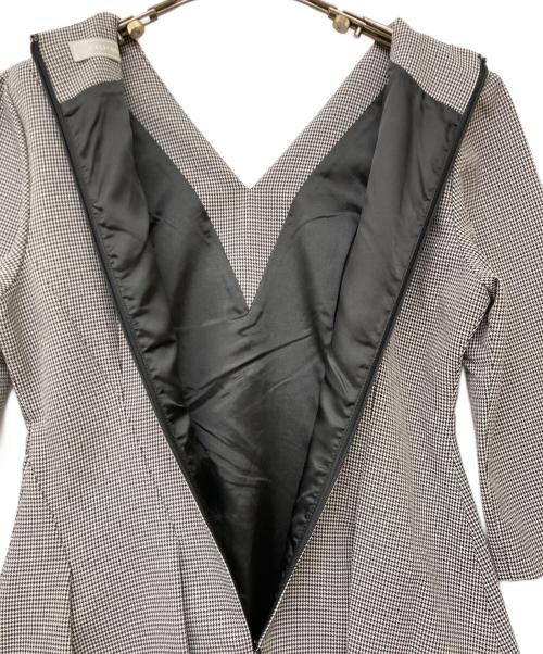 CELFORD（セルフォード）CELFORD (セルフォード) ツイストデザインワンピース グレー サイズ:SIZE38の古着・服飾アイテム