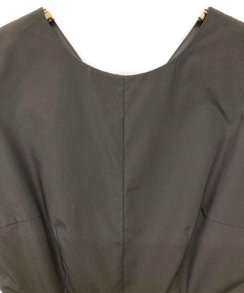 JUSGLITTY（ジャスグリッティー）JUSGLITTY (ジャスグリッティー) バックギャザーカラーワンピース ブラック サイズ:SIZE 2の古着・服飾アイテム