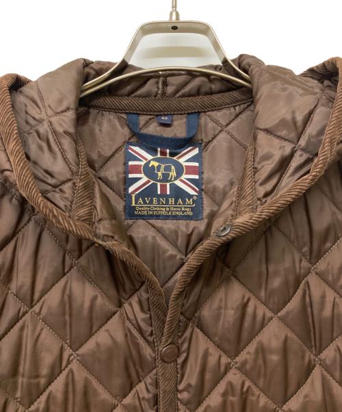 LAVENHAM（ラベンハム）LAVENHAM (ラベンハム) フーデットキルティングジャケット ブラウン サイズ:42の古着・服飾アイテム