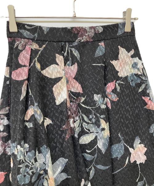 CELFORD（セルフォード）CELFORD (セルフォード) カットジャガードプリントタックスカート ブラック サイズ:38の古着・服飾アイテム