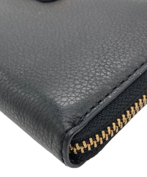 Marc by Marc Jacobs（マークバイマークジェイコブス）Marc by Marc Jacobs (マークバイマークジェイコブス) NEW Q SLIM ZIP AROUNDの古着・服飾アイテム