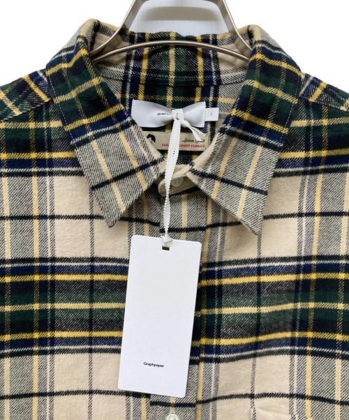 Graphpaper（グラフペーパー）Graphpaper (グラフペーパー) Re: 名古屋限定 SIDOGRAS Cotton Flannel Oversized Regular Shirt ベージュ×グリーン サイズ:1 未使用品の古着・服飾アイテム