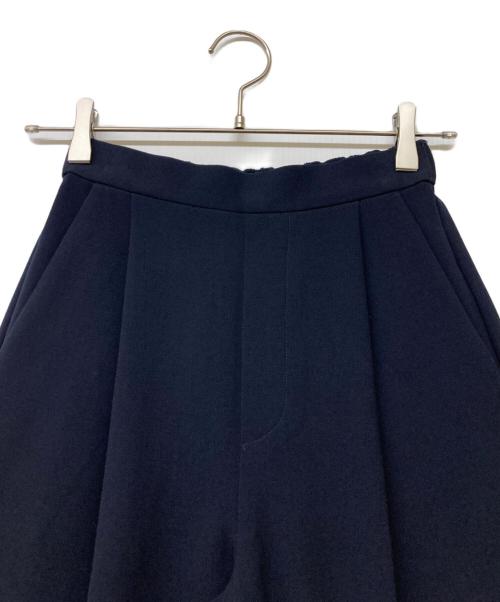 ENFOLD（エンフォルド）ENFOLD (エンフォルド) ダブルクロス1 ゴムタックトラウザー ネイビー サイズ:34の古着・服飾アイテム