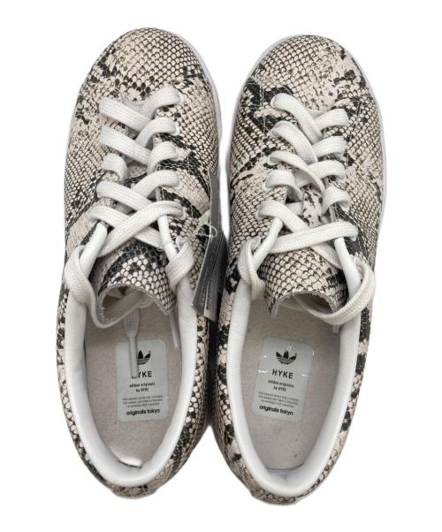 adidas（アディダス）adidas (アディダス) HYKE (ハイク) HAILLET AOH-001 ホワイト×ベージュ サイズ:22の古着・服飾アイテム