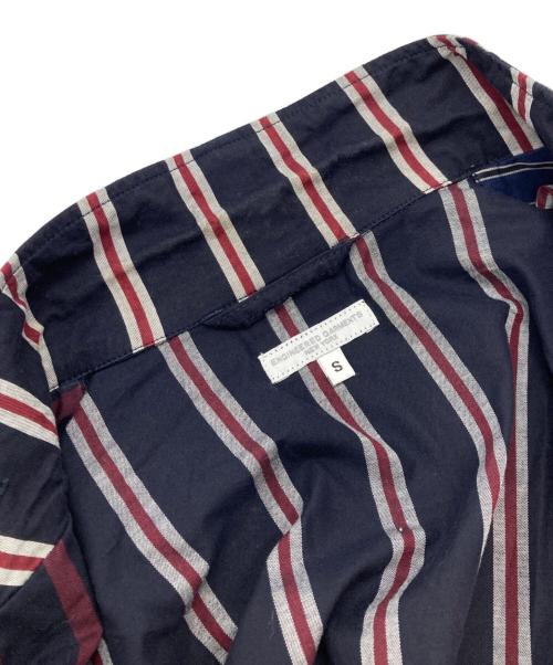Engineered Garments（エンジニアド ガーメンツ）Engineered Garments (エンジニアド ガーメンツ) Loiter Jacket Regimental St レッド×ネイビー サイズ:Sの古着・服飾アイテム