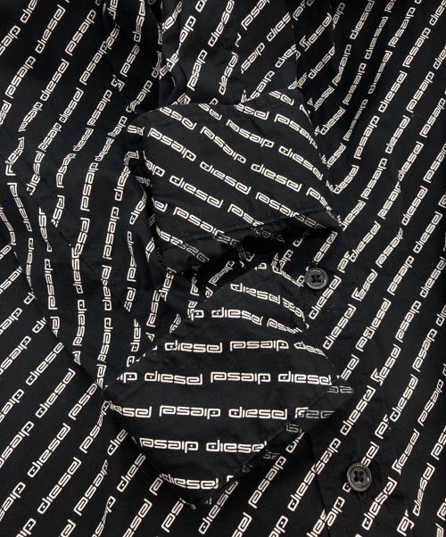 DIESEL（ディーゼル）DIESEL (ディーゼル) S-RILEY-KA-B ホワイト×ブラック サイズ:XSの古着・服飾アイテム