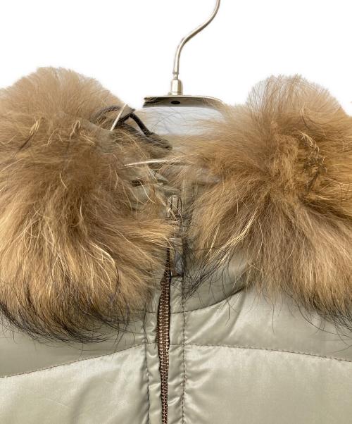 DUVETICA（デュベティカ）DUVETICA (デュベティカ) Adhara（アダラ） ラクーンファーダウンジャケット オリーブ サイズ:40の古着・服飾アイテム