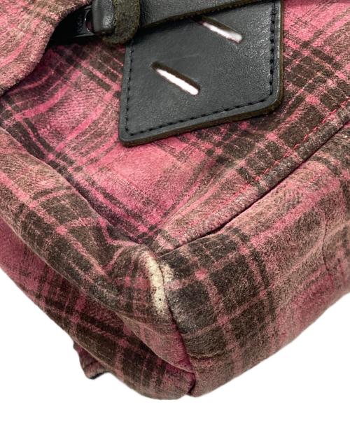 ISAMU KATAYAMA BACKLASH（イサムカタヤマ･バックラッシュ）ISAMU KATAYAMA BACKLASH (イサムカタヤマ・バックラッシュ) ビッグスウェードバッグ ショッキングピンク サイズ:-の古着・服飾アイテム