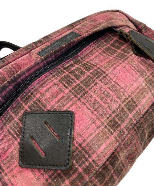 ISAMU KATAYAMA BACKLASH（イサムカタヤマ･バックラッシュ）ISAMU KATAYAMA BACKLASH (イサムカタヤマ・バックラッシュ) ビッグスウェードバッグ ショッキングピンク サイズ:-の古着・服飾アイテム