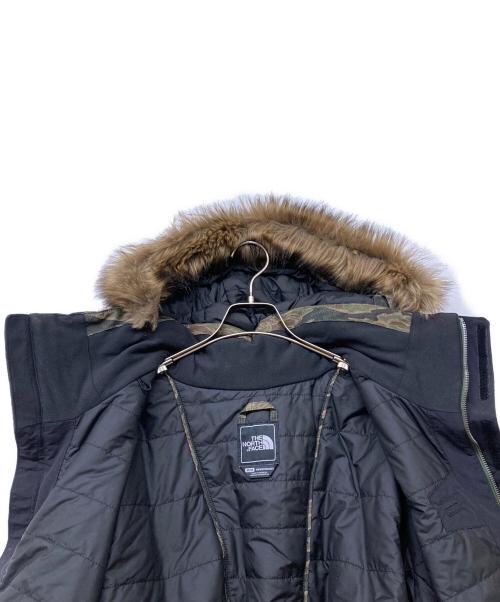 THE NORTH FACE（ザ ノース フェイス）THE NORTH FACE (ザ ノース フェイス) 中綿迷彩ジャケット ブラック×グリーン サイズ:Ｍの古着・服飾アイテム