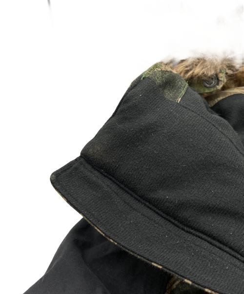 THE NORTH FACE（ザ ノース フェイス）THE NORTH FACE (ザ ノース フェイス) 中綿迷彩ジャケット ブラック×グリーン サイズ:Ｍの古着・服飾アイテム