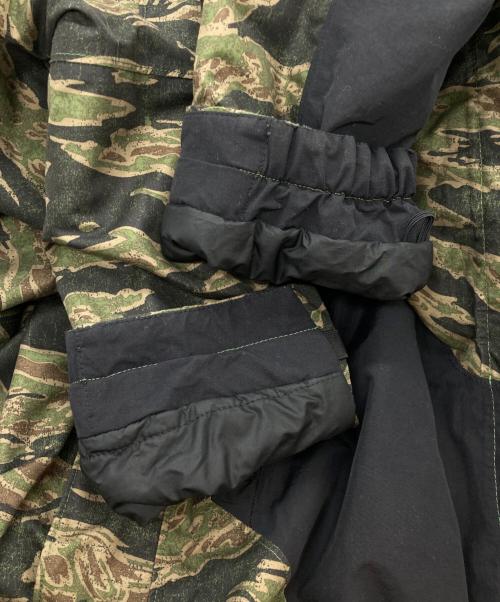 THE NORTH FACE（ザ ノース フェイス）THE NORTH FACE (ザ ノース フェイス) 中綿迷彩ジャケット ブラック×グリーン サイズ:Ｍの古着・服飾アイテム