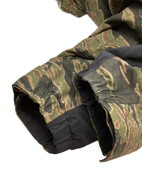 THE NORTH FACE（ザ ノース フェイス）THE NORTH FACE (ザ ノース フェイス) 中綿迷彩ジャケット ブラック×グリーン サイズ:Ｍの古着・服飾アイテム