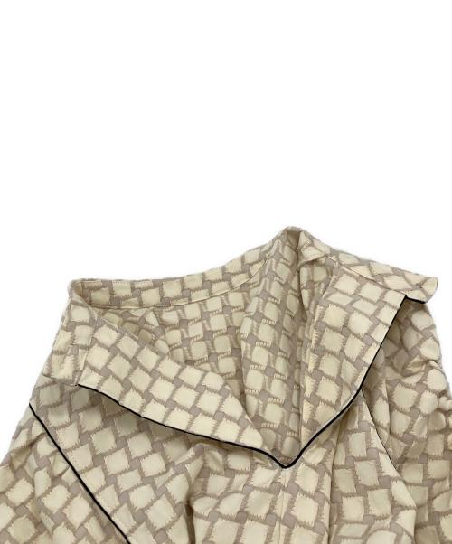 TODAYFUL（トゥデイフル）TODAYFUL (トゥデイフル) Openshoulder Jacquard Blouse アイボリー サイズ:Fの古着・服飾アイテム