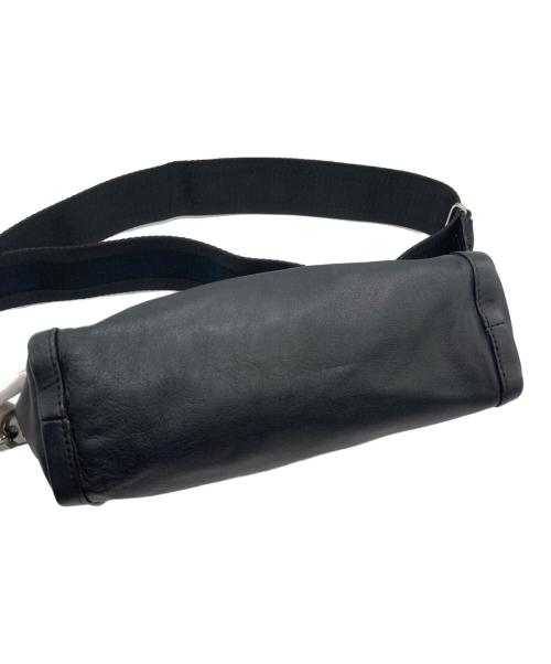 PIERRE HARDY（ピエールアルディ）PIERRE HARDY (ピエールアルディ) ラムレザーショルダーバッグ ブラックの古着・服飾アイテム