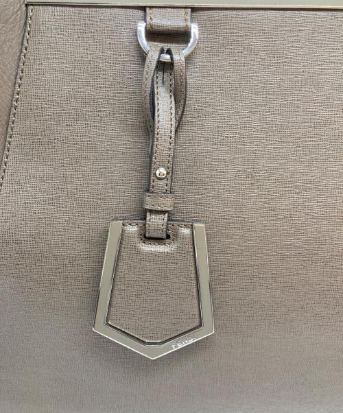 FENDI（フェンディ）FENDI (フェンディ) PETITE 2 JOUR MD VITELLO(プチ・トゥージュール・ミディアム・ヴィッテロ) ブラウンの古着・服飾アイテム