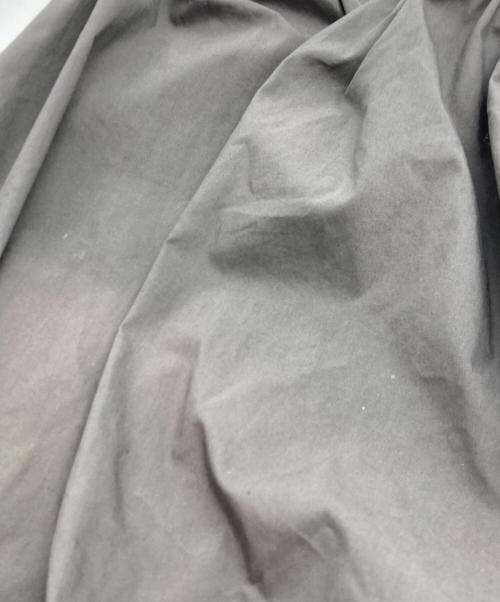 YORI（ヨリ）YORI (ヨリ) フリルカラーティアードブラウス チャコールグレー サイズ:FREEの古着・服飾アイテム