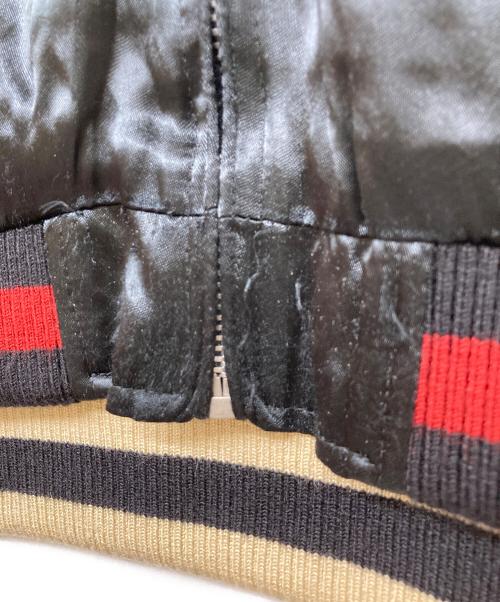 VANSON（バンソン）VANSON (バンソン) T.F.O.A (クローズ&ワースト〜武装戦線〜) リバーシブルサテンスカジャン ホワイト×ブラック サイズ:Lの古着・服飾アイテム