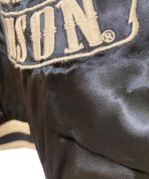 VANSON（バンソン）VANSON (バンソン) T.F.O.A (クローズ&ワースト〜武装戦線〜) リバーシブルサテンスカジャン ホワイト×ブラック サイズ:Lの古着・服飾アイテム