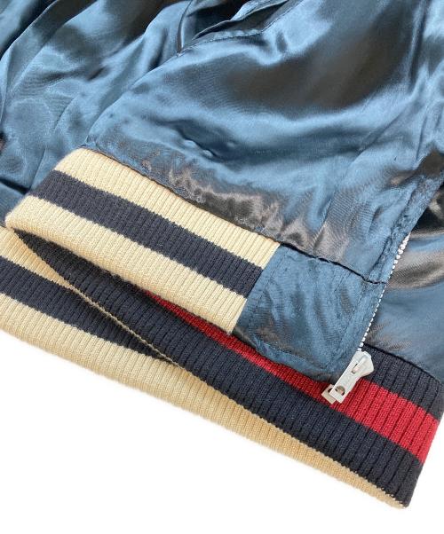 VANSON（バンソン）VANSON (バンソン) T.F.O.A (クローズ&ワースト〜武装戦線〜) リバーシブルサテンスカジャン ホワイト×ブラック サイズ:Lの古着・服飾アイテム