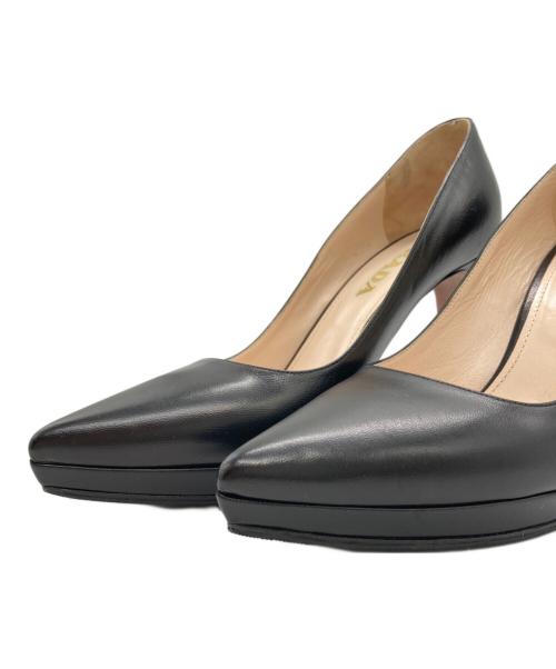 PRADA（プラダ）PRADA (プラダ) ポインテッドトゥヒールパンプス ブラック サイズ:22.5の古着・服飾アイテム