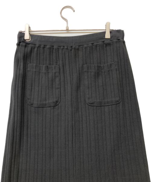 SLOW 23区（スロー23ク）SLOW 23区 (スロー23ク) 24SS スリットリブスカート チャコールグレー サイズ:40の古着・服飾アイテム