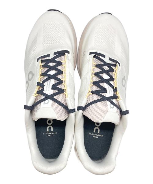 on（オン）on (オン) Cloudsurfer Next ホワイト サイズ:28の古着・服飾アイテム