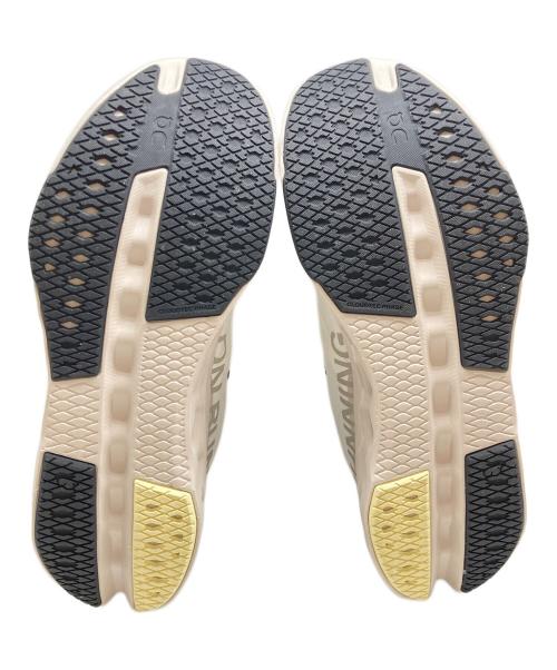 on（オン）on (オン) Cloudsurfer Next ホワイト サイズ:28の古着・服飾アイテム