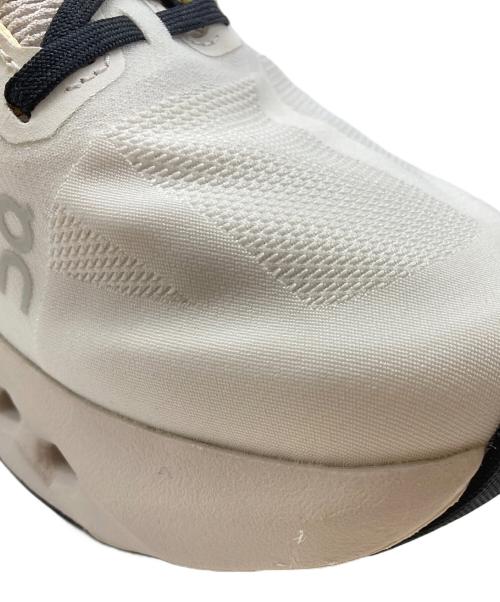 on（オン）on (オン) Cloudsurfer Next ホワイト サイズ:28の古着・服飾アイテム