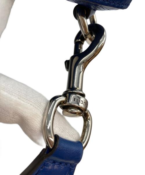 GUCCI（グッチ）GUCCI (グッチ) GGエンボス クロスボディ ブルーの古着・服飾アイテム