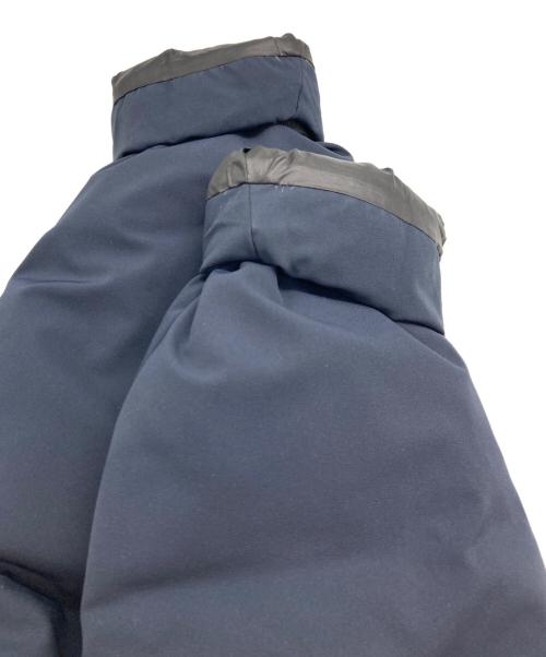 BEAUTY&YOUTH（ビューティーアンドユース）BEAUTY&YOUTH (ビューティーアンドユース) 小松マテーレ” フォルム アライドダウンジャケット ネイビー サイズ:Mの古着・服飾アイテム