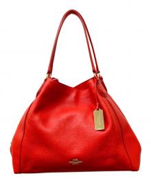COACH（コーチ）の古着「EDIE SHOULDER BAG」｜レッド
