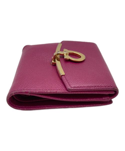Salvatore Ferragamo（サルヴァトーレ フェラガモ）Salvatore Ferragamo (サルヴァトーレ フェラガモ) ガンチーニ レザー折り畳み財布 ピンクの古着・服飾アイテム