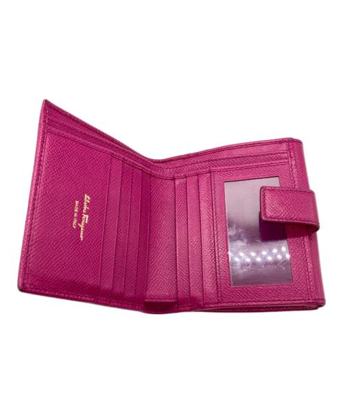 Salvatore Ferragamo（サルヴァトーレ フェラガモ）Salvatore Ferragamo (サルヴァトーレ フェラガモ) ガンチーニ レザー折り畳み財布 ピンクの古着・服飾アイテム