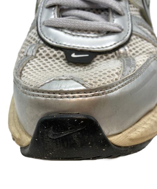 NIKE（ナイキ）NIKE (ナイキ) W V2K RUN SUMMIT WHITE/METALLIC SILVER/ウィメンズ ブイツーケー ラン サミットホワイト / メタリックシルバー ホワイト×ブラック サイズ:25の古着・服飾アイテム